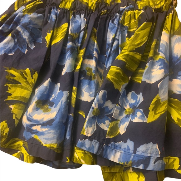 Abercrombie & Fitch mini skirt. Size large - Picture 2 of 4